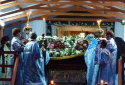 Паломничество в Свято-Успенский Псково-Печерский монастырь 29 августа 2011 года на всенощное бдение - Иерусалимский Чин Погребения Божией Матери