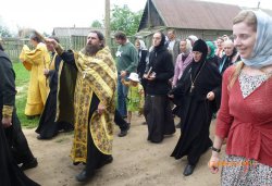 Крестный ход с иконой Спаса Елеазаровского на Талабские острова 12 июля 2012 года