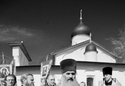 Крестный ход вокруг Пскова 26 апреля 2012 года. Фоторепортаж Андрея Кокшарова