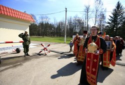 Крестный ход вокруг Пскова 26 апреля 2012 года. Фоторепортаж Андрея Кокшарова