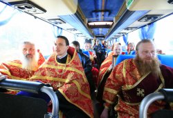 Крестный ход вокруг Пскова 26 апреля 2012 года. Фоторепортаж Андрея Кокшарова