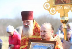 Крестный ход вокруг Пскова 26 апреля 2012 года. Фоторепортаж Андрея Кокшарова