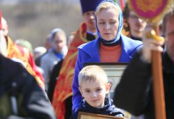 Крестный ход вокруг Пскова 26 апреля 2012 года. Фоторепортаж Андрея Кокшарова