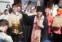 Крестный ход вокруг Пскова 15 мая 2012 года. Фоторепортаж Андрея Кокшарова