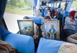 Крестный ход вокруг Пскова 15 мая 2012 года. Фоторепортаж Андрея Кокшарова