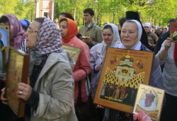 Крестный ход вокруг Пскова 15 мая 2012 года. Фоторепортаж Андрея Кокшарова