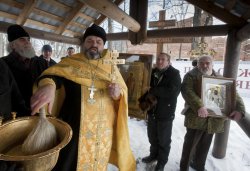 Крестный ход вокруг Пскова 13 февраля 2012 года. Фоторепортаж Андрея Кокшарова