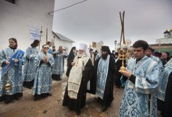 Встреча частицы Покрова Пресвятой Богородицы в Псковском Кремле 24 февраля 2012 года. Фоторепортаж Андрея Кокшарова