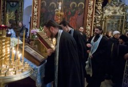 Встреча частицы Покрова Пресвятой Богородицы в Псковском Кремле 24 февраля 2012 года. Фоторепортаж Андрея Кокшарова