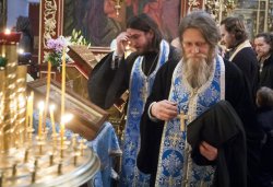 Встреча частицы Покрова Пресвятой Богородицы в Псковском Кремле 24 февраля 2012 года. Фоторепортаж Андрея Кокшарова