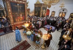 Встреча частицы Покрова Пресвятой Богородицы в Псковском Кремле 24 февраля 2012 года. Фоторепортаж Андрея Кокшарова