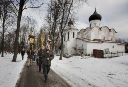 Крестный ход вокруг Пскова 14 марта 2012 года. Фоторепортаж Андрея Кокшарова