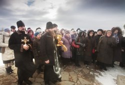 Крестный ход вокруг Пскова 14 марта 2012 года. Фоторепортаж Андрея Кокшарова