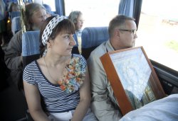 Крестный ход вокруг Пскова 13 июня 2012 года. Фоторепортаж Андрея Кокшарова