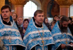 Принесение ковчега с Поясом Пресвятой Богородицы в Россию 21 октября 2011 года