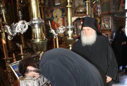 Принесение ковчега с Поясом Пресвятой Богородицы в Россию 21 октября 2011 года