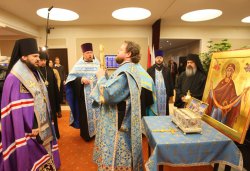 Принесение ковчега с Поясом Пресвятой Богородицы в Россию 21 октября 2011 года