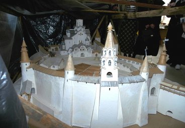 Рис. 4. Макет Псковского кремля Н. А. Тимофеева. 2006 год. Фото из архива А. Г. Дерягина.