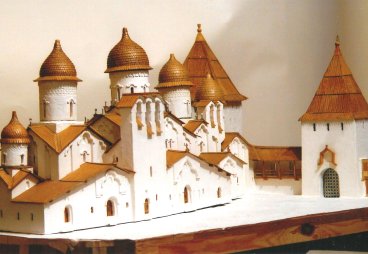 Рис. 6. Макет храмов «Рождественской батареи» Н. А. Тимофеева. Фото Е. Б. Робенко.